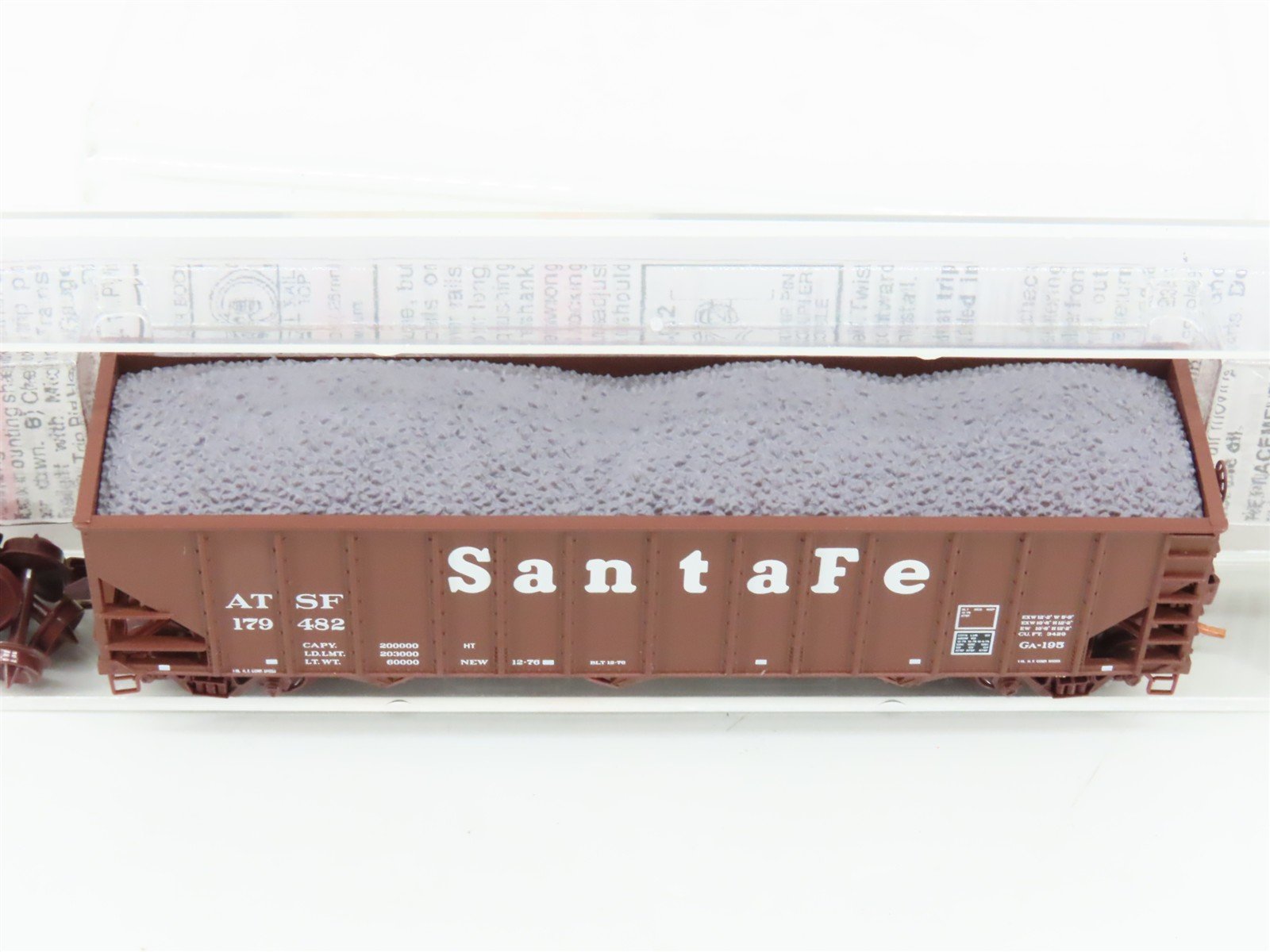 N Scale Micro-Trains MTL 108120.2 ATSF Santa Fe 3-Bay Hopper #179482 w/ Load