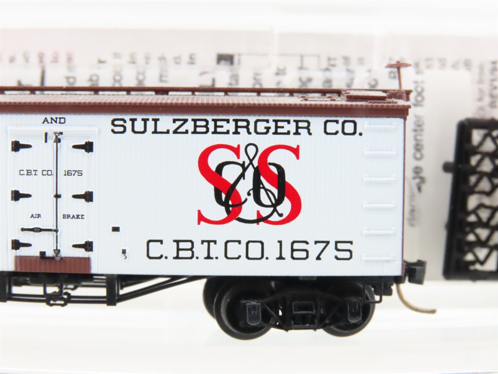 N Scale Micro-Trains MTL 58020 CBTCO Schwarzschild & Sulzberger 36' Reefer #1675
