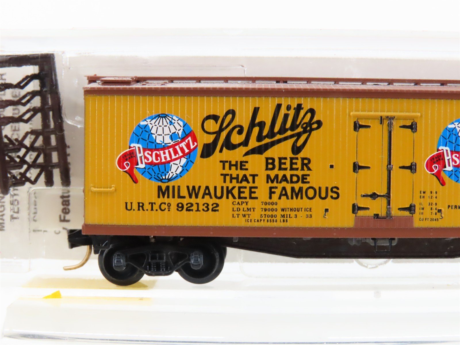 N Scale Micro-Trains MTL 49420 URTC Schlitz Beer 40' Wood Reefer #92132