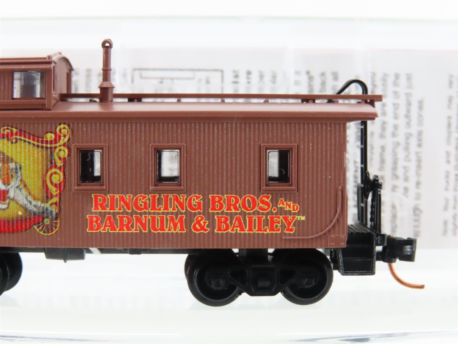 N Scale Micro-Trains MTL 05100190 Ringling Bros. 34' Straight Cupola Caboose