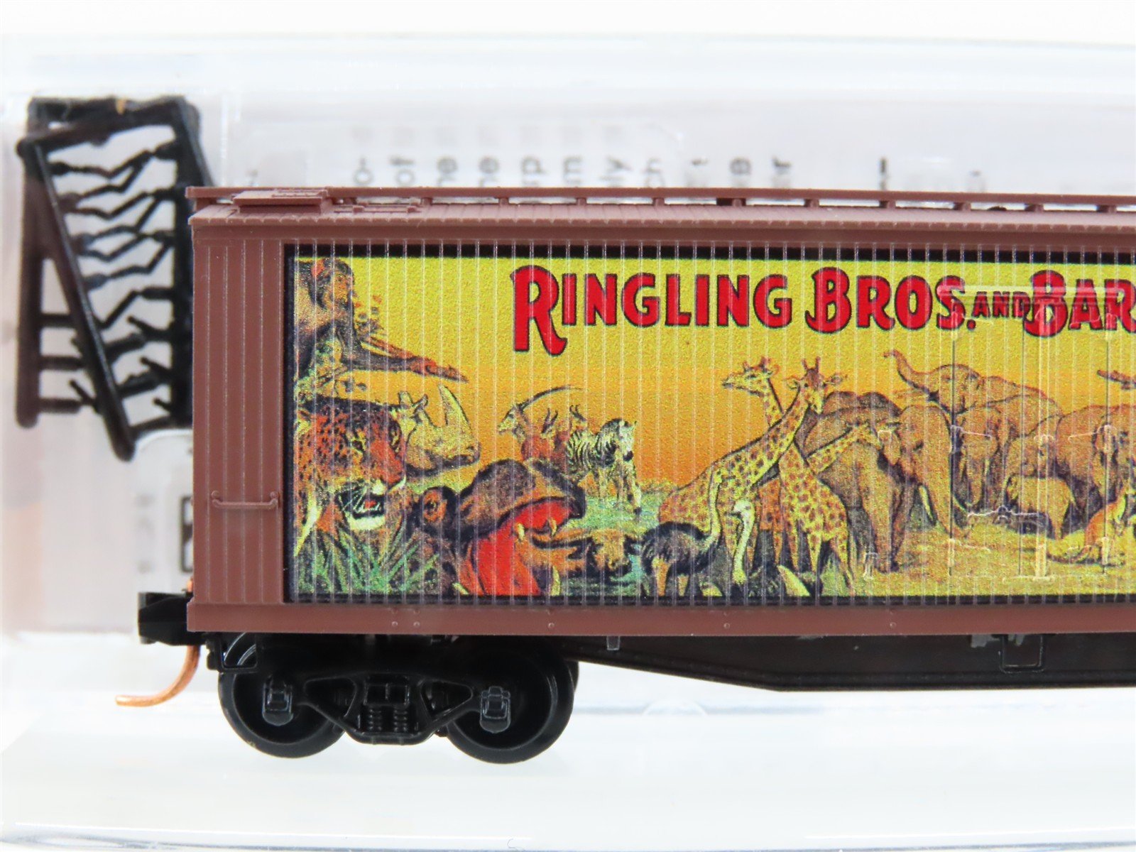 N Scale Micro-Trains MTL 04700403 Ringling Bros. Billboard Car #3 40' Reefer