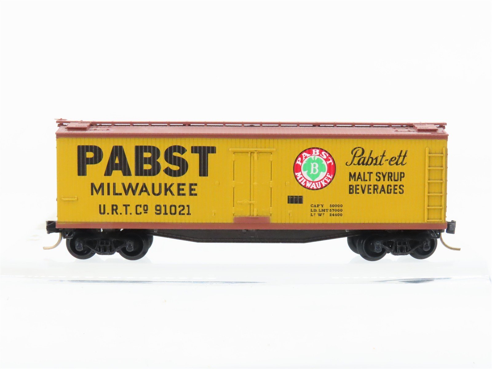 N Scale Micro-Trains MTL 49200 URTC Pabst Milwaukee 40' Wood Reefer #91021