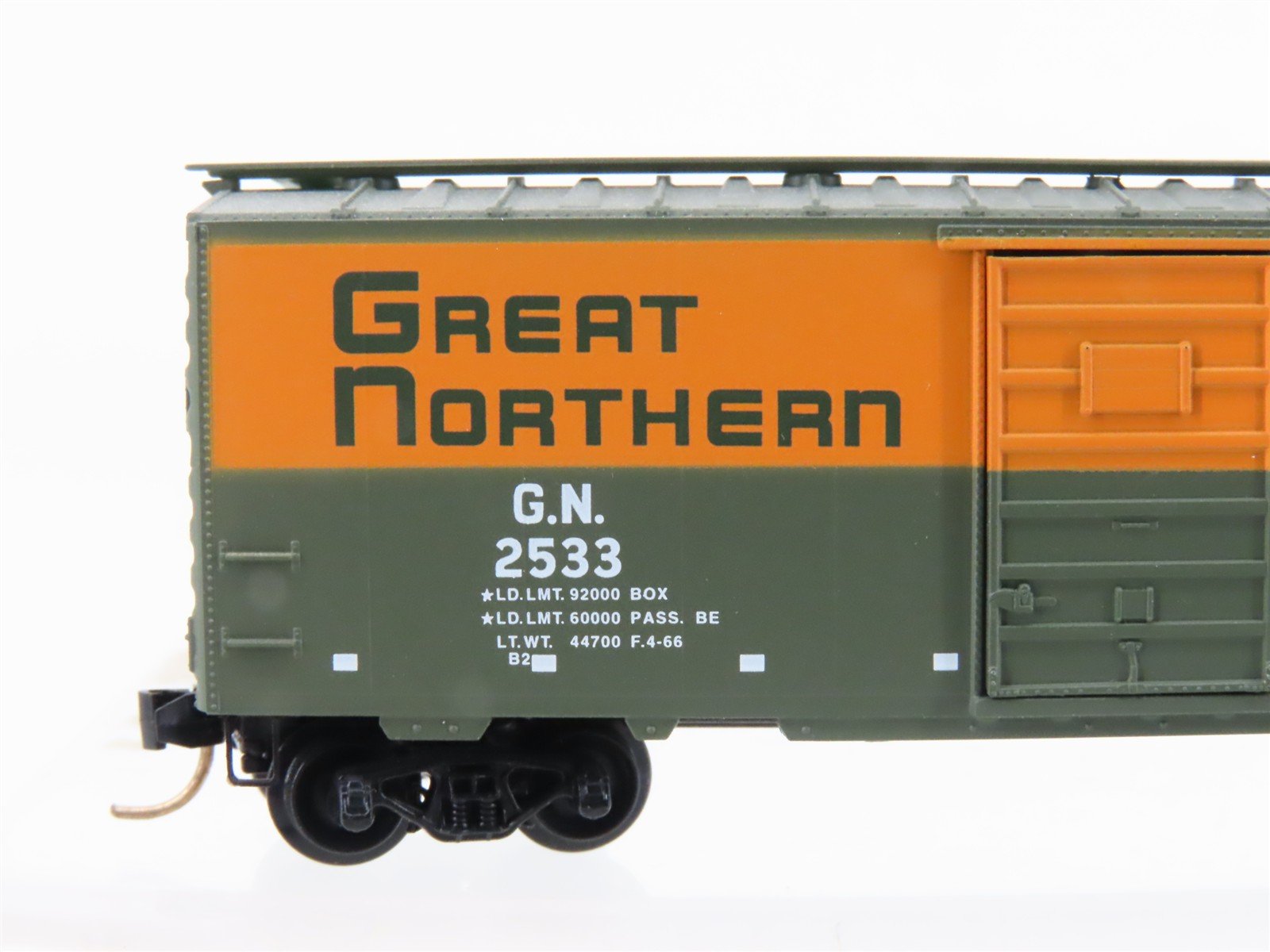 N Scale Micro-Trains MTL GN Great Northern 40' Single Door Box Car #2533