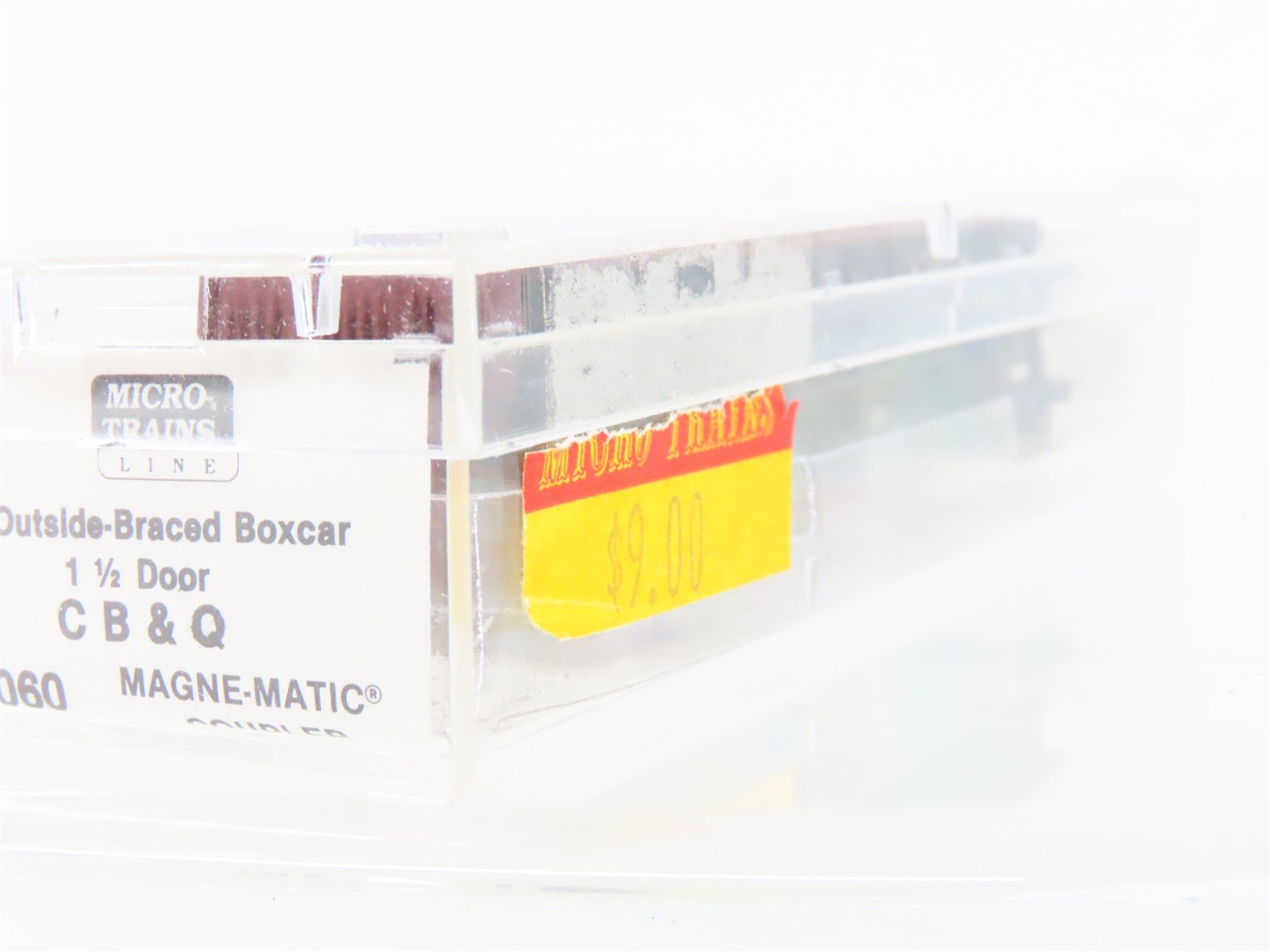 N Scale Micro-Trains MTL 29060 CB&Q Burlington Route 40' Box Car #10911