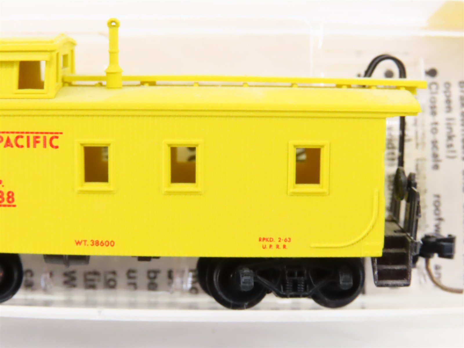 N Scale Kadee Micro-Trains MTL 50010 UP Union Pacific 34' Caboose #3238