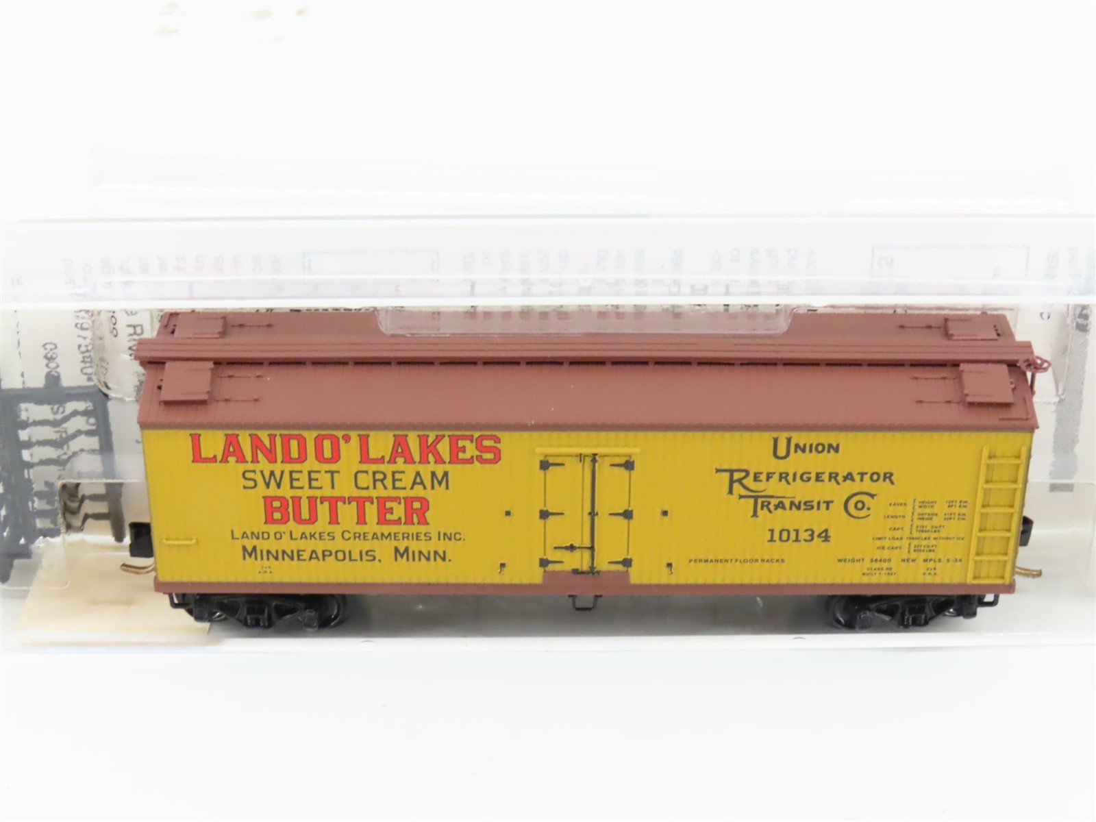 N Scale Micro-Trains MTL 49470 URTC Land O' Lakes Butter 40' Wood Reefer #10134