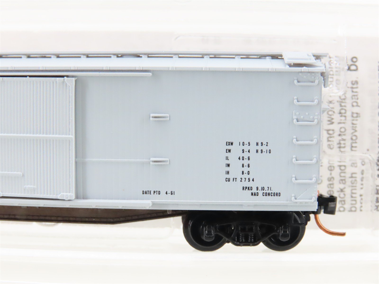 N Scale Micro-Trains MTL 04200050 USN United States Navy 40' Box Car #61-00201