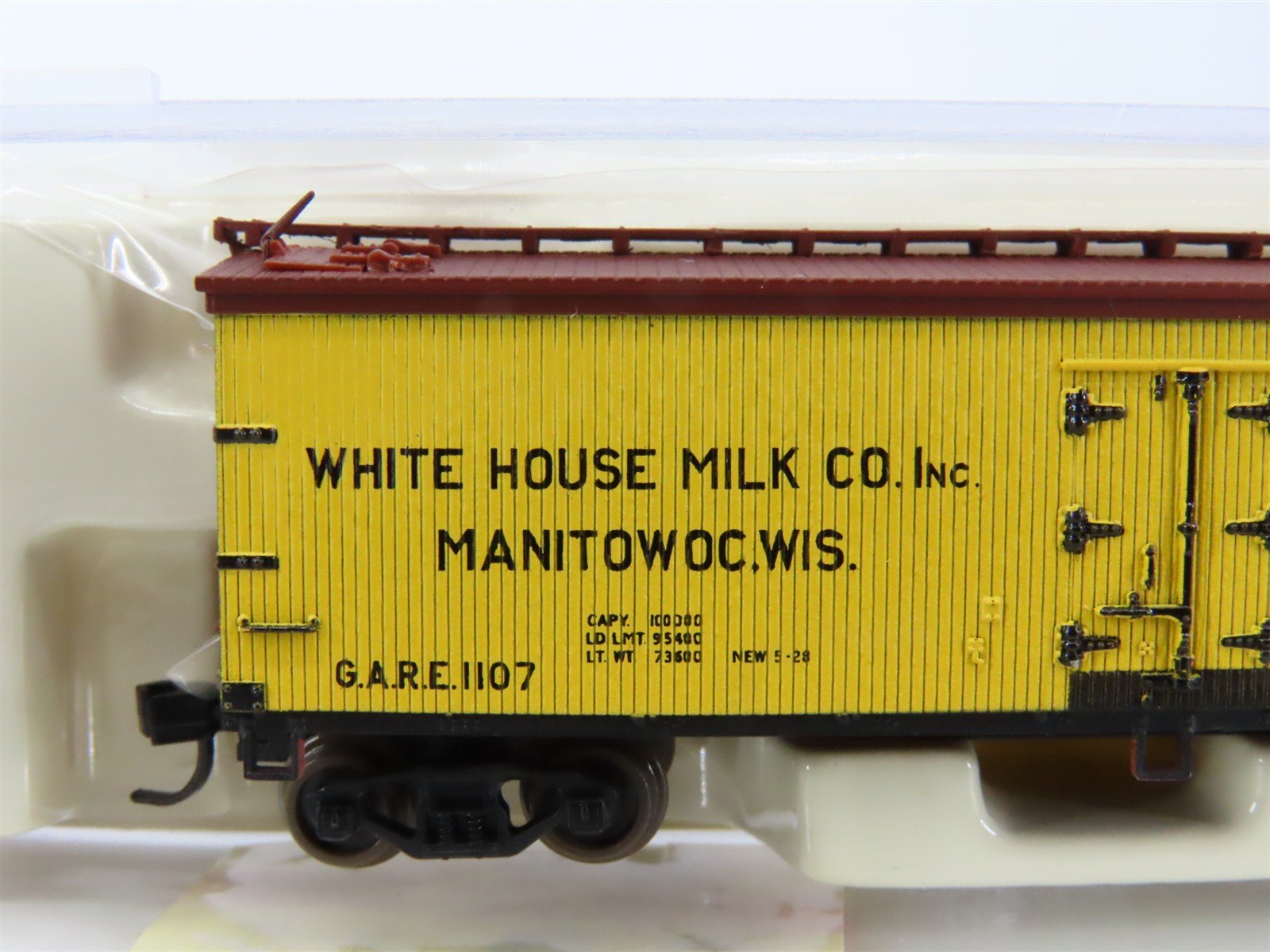N Scale Atlas 41536 GARE White House Milk 40' Wood Reefer #1107