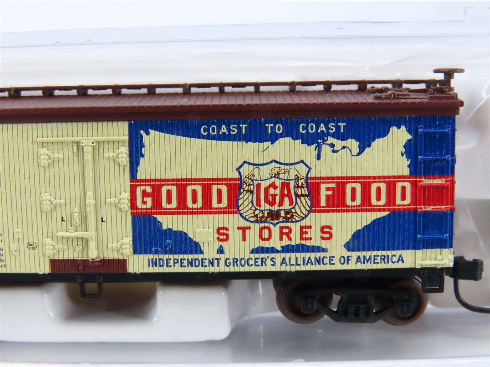 N Scale Atlas 41418 URTX IGA Food Stores 40' Woodside Reefer #16804