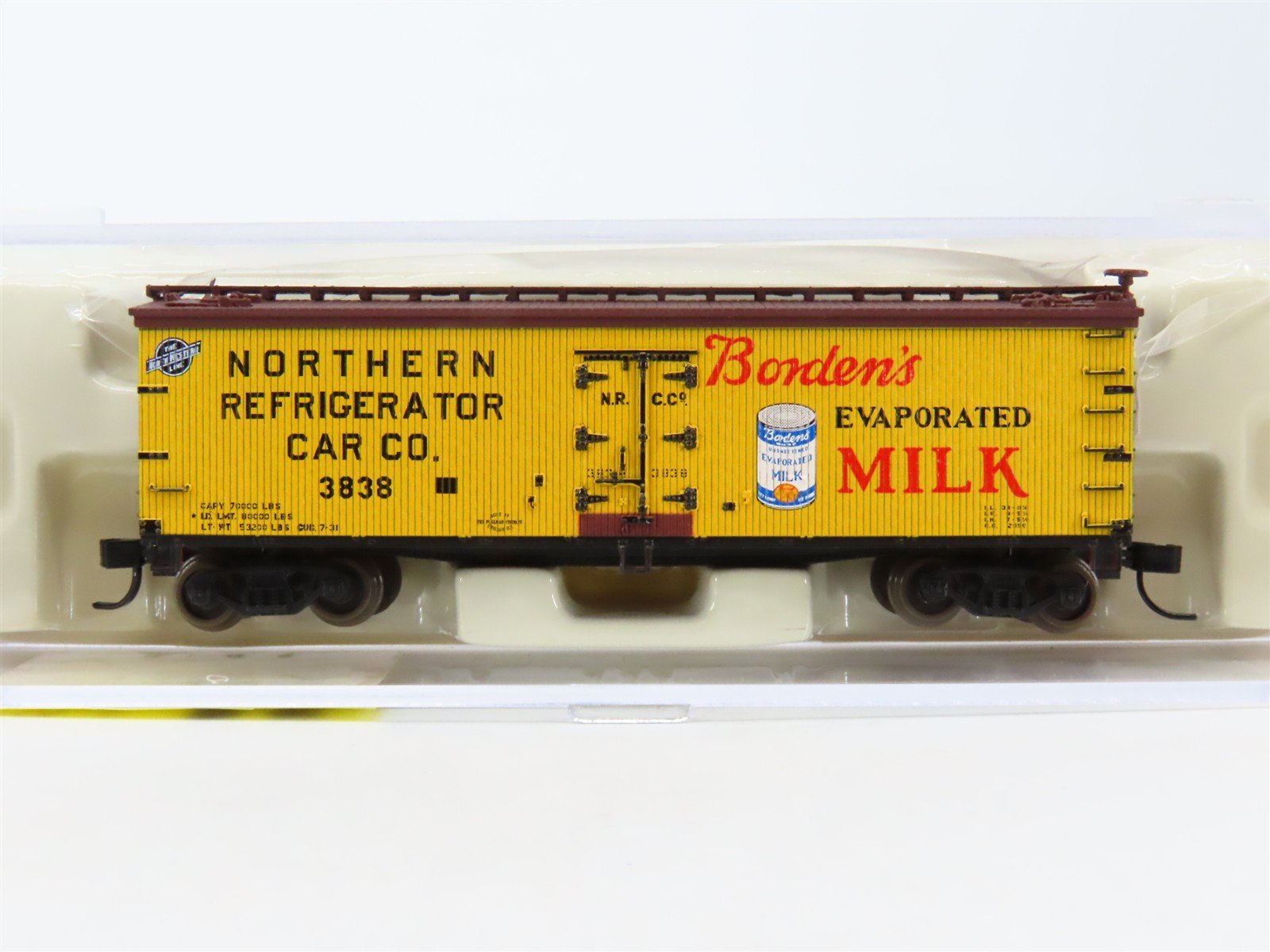 N Scale Atlas 41529 NRCC Borden's Evaporated Milk 40' Wood Reefer #3838