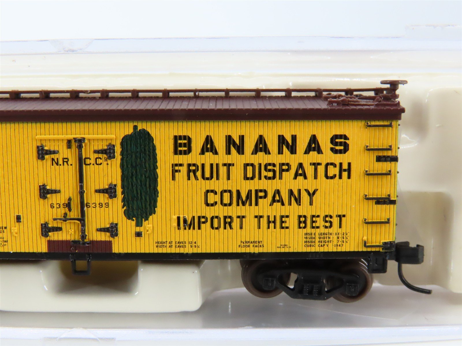 N Scale Atlas 41406 NRCC Fruit Dispatch Company 40' Woodside Reefer #6399