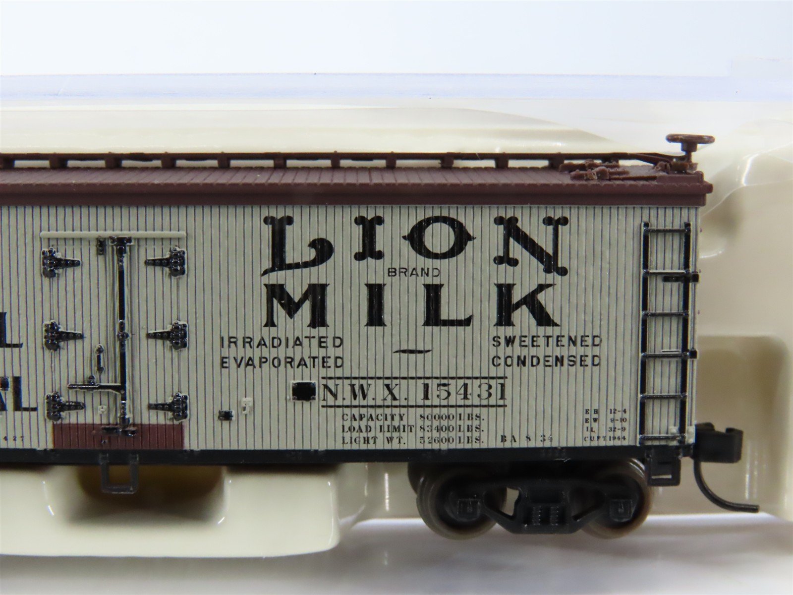N Scale Atlas 41534 NWX Lion Milk 40' Wood Reefer #15431