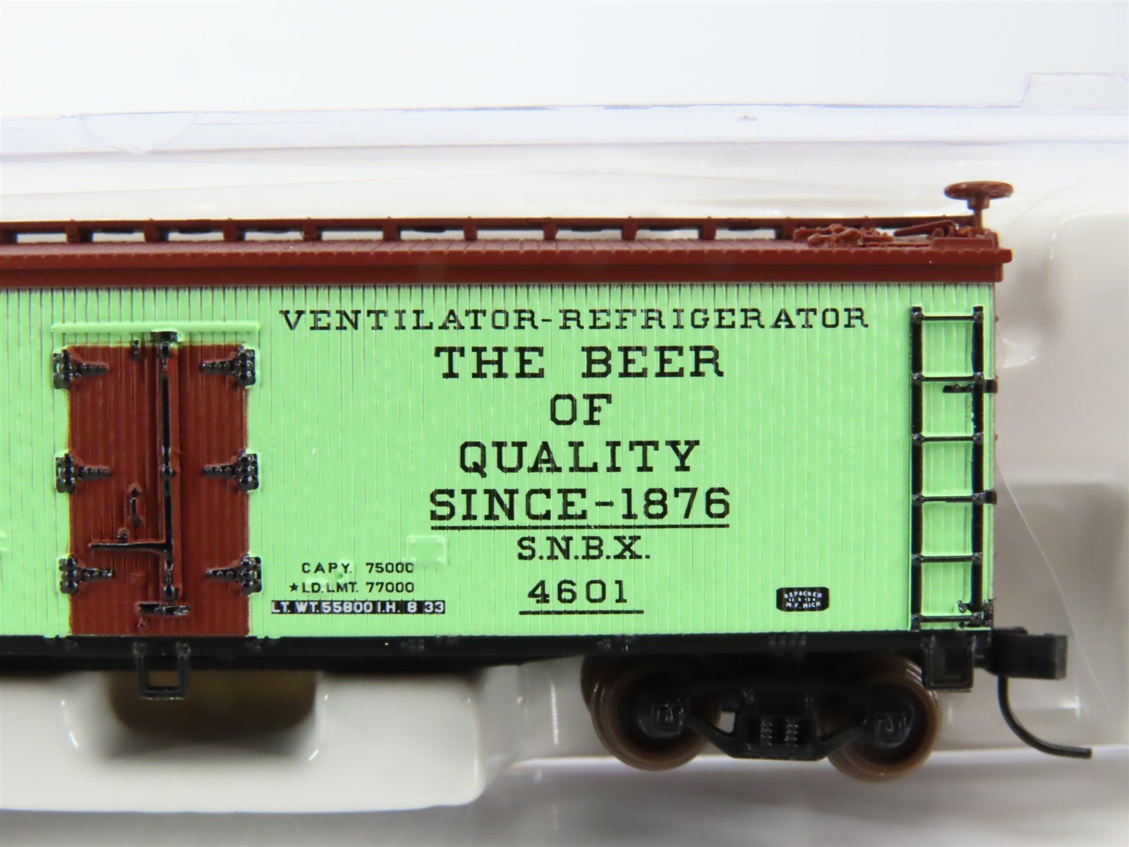 N Scale Atlas 41501 SNBX Century Beer 40' Wood Reefer #4601