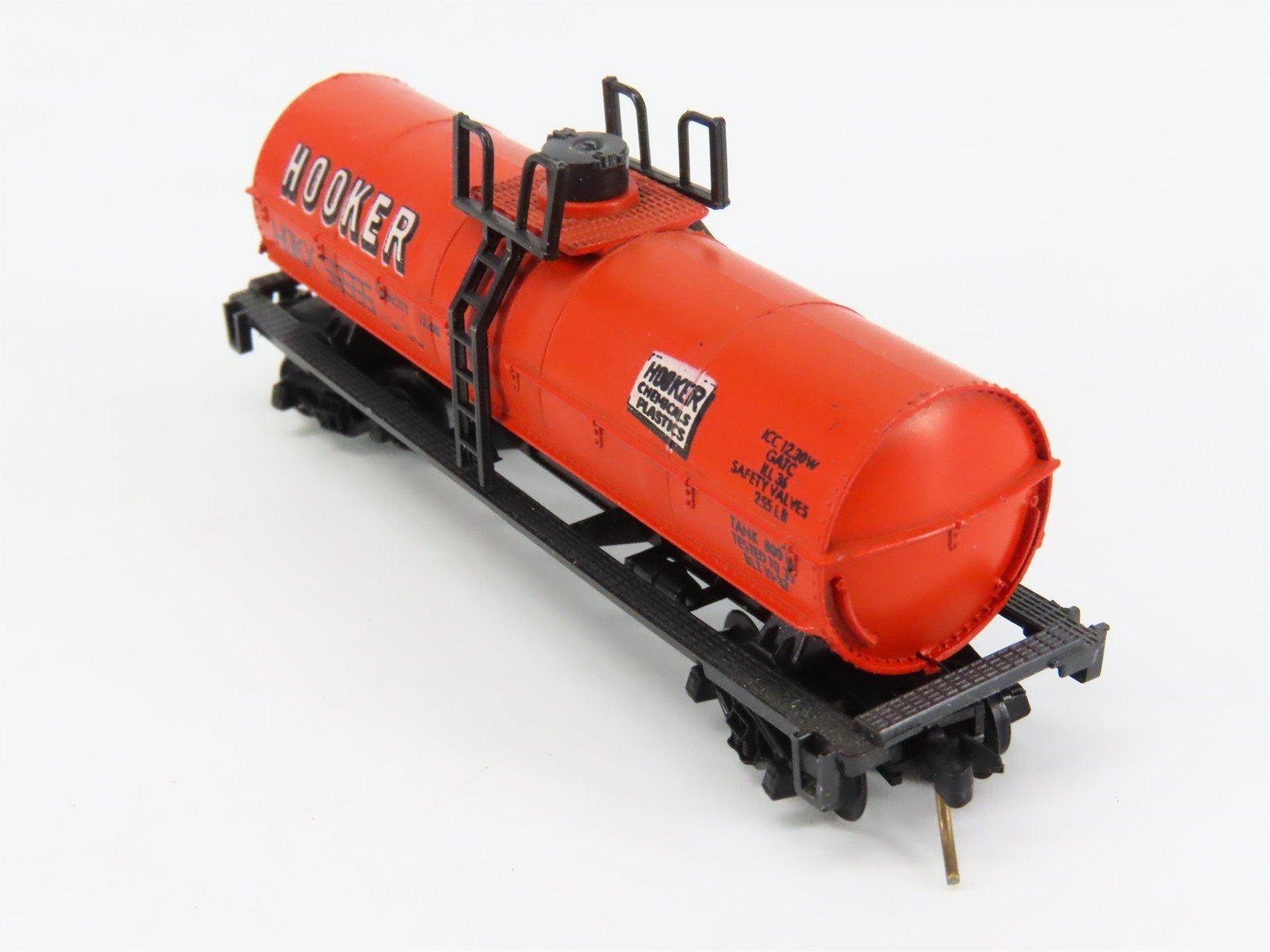 N Scale AHM Minitrains 4342 HOKX Hooker Chemicals Plastics Tank Car #56555