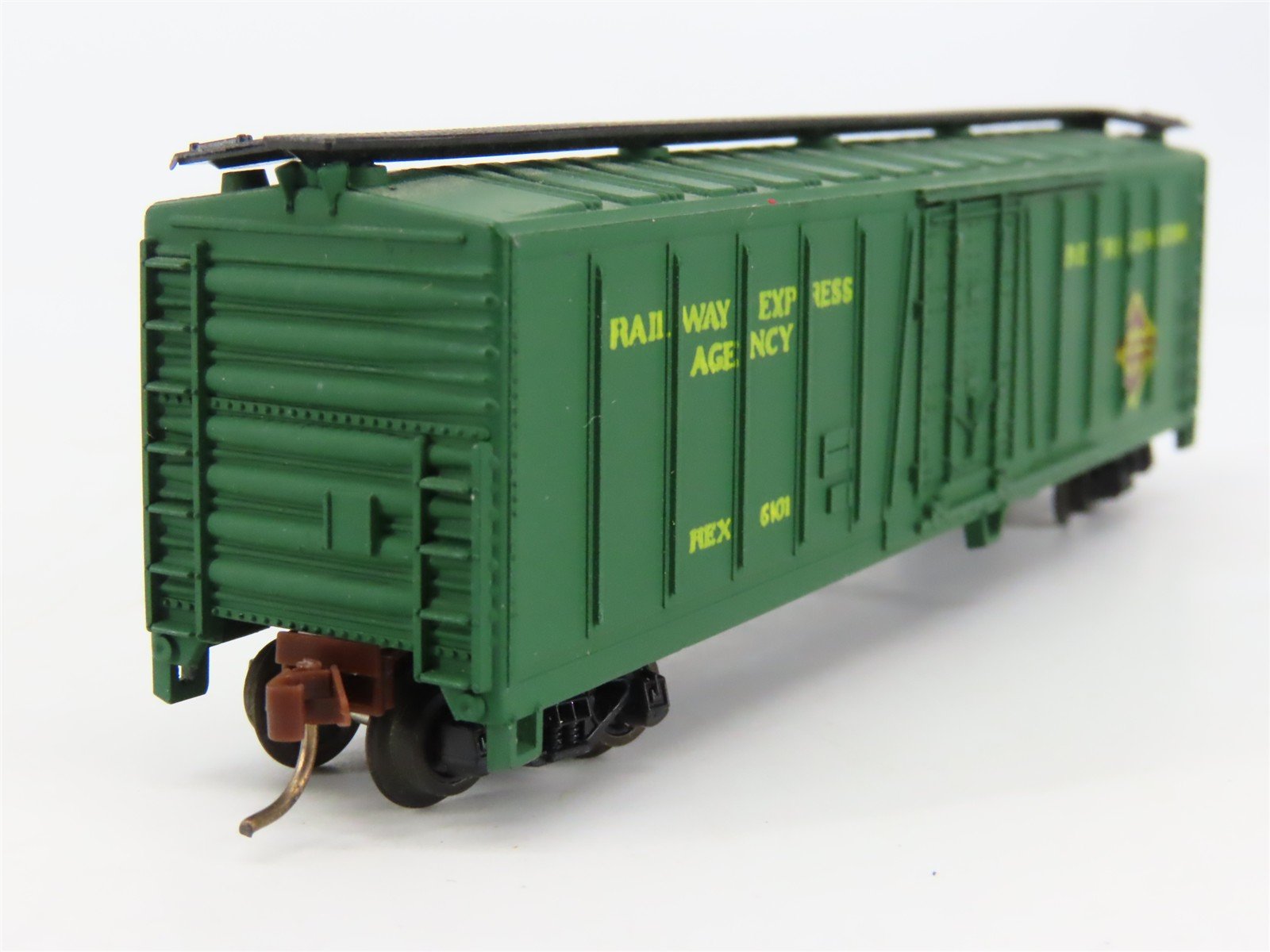 N Scale AHM Minitrains 4454F REX Railway Express Agency Reefer #6101