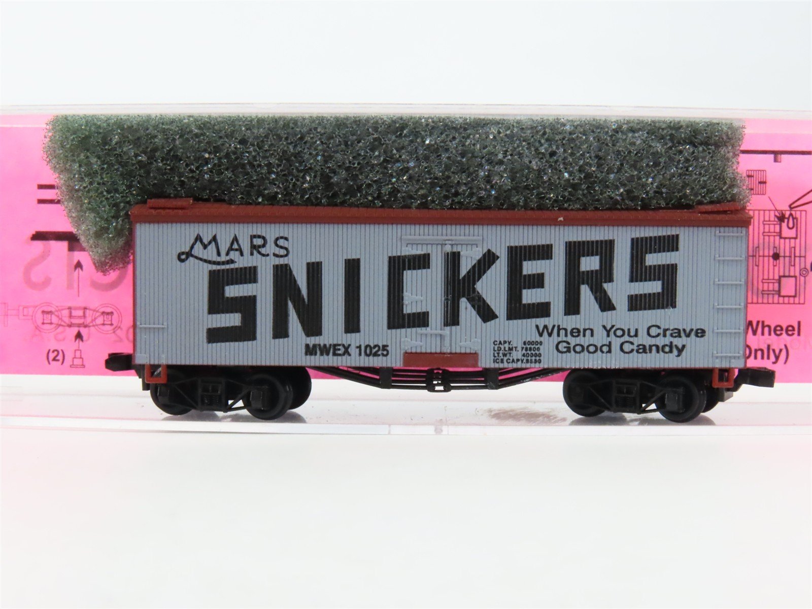 N Scale Roundhouse 8701 MWEX Mars Snickers 36' Old Timer Billboard Reefer #1025