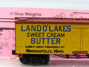 N Scale Roundhouse 8706 URTC Land O' Lakes Old Timer Billboard Reefer #10127