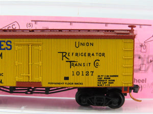 N Scale Roundhouse 8706 URTC Land O' Lakes Old Timer Billboard Reefer #10127