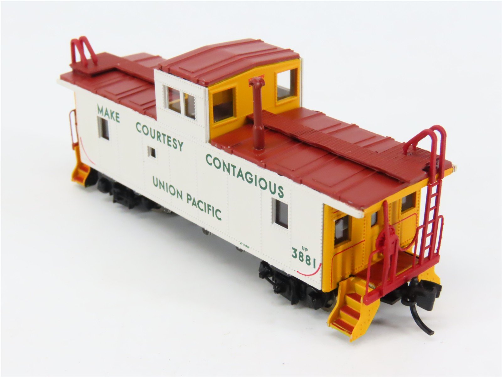 N Scale Centralia Car Shops CCS6068-4* UP Union Pacific Railroad Caboose #3881
