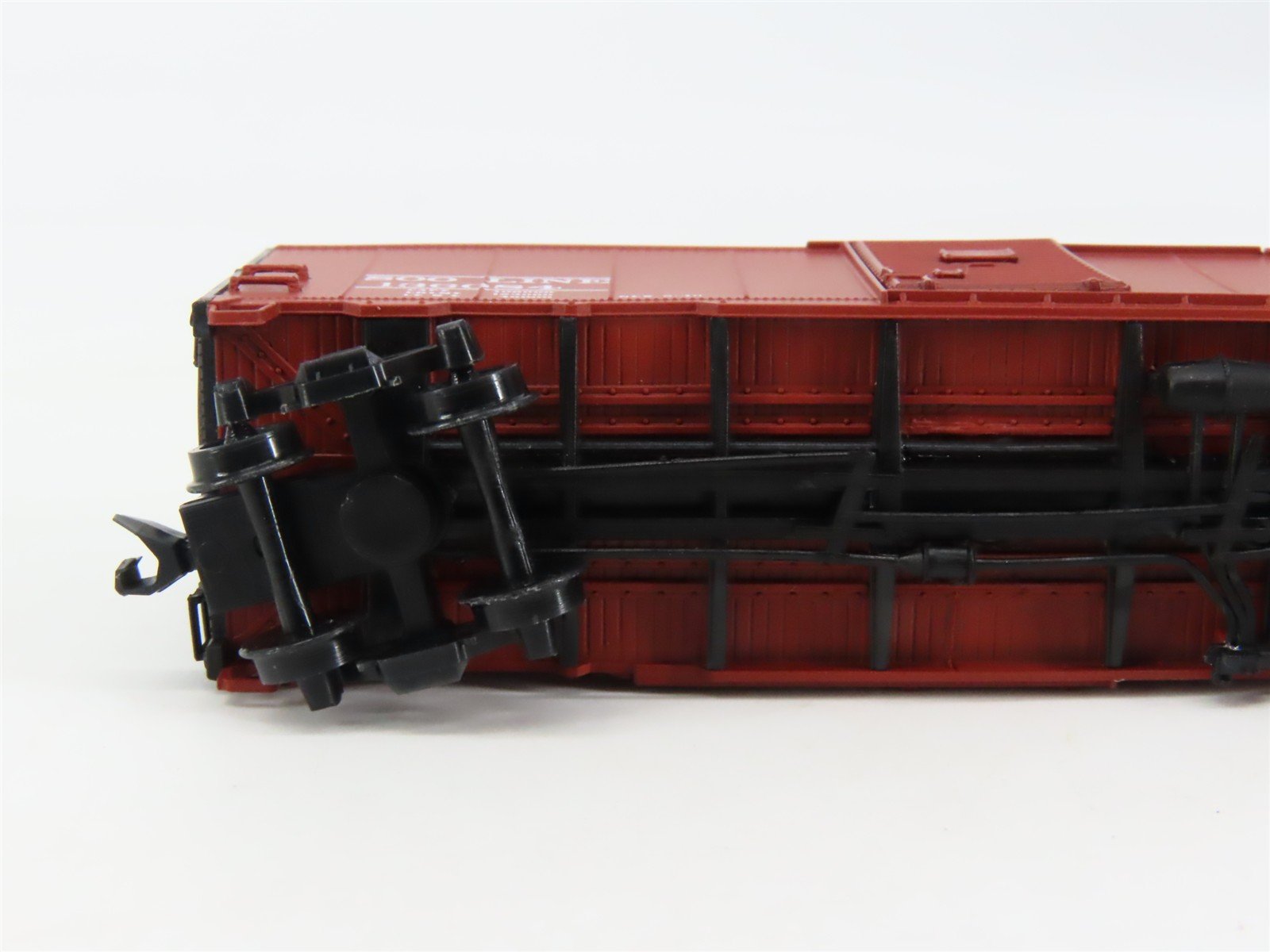 N Scale InterMountain 65728-05 SOO Line 40' Single Door Box Car #136084