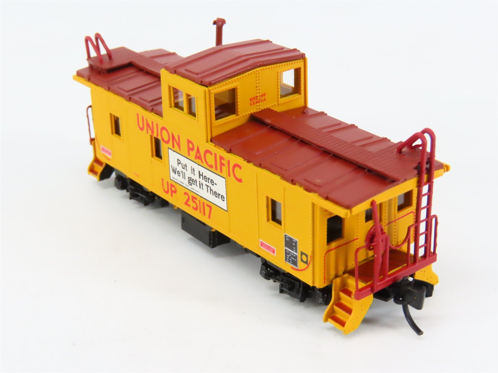 N Scale Centralia Car Shops CCS6065-03 UP Union Pacific Railroad Caboose #25117