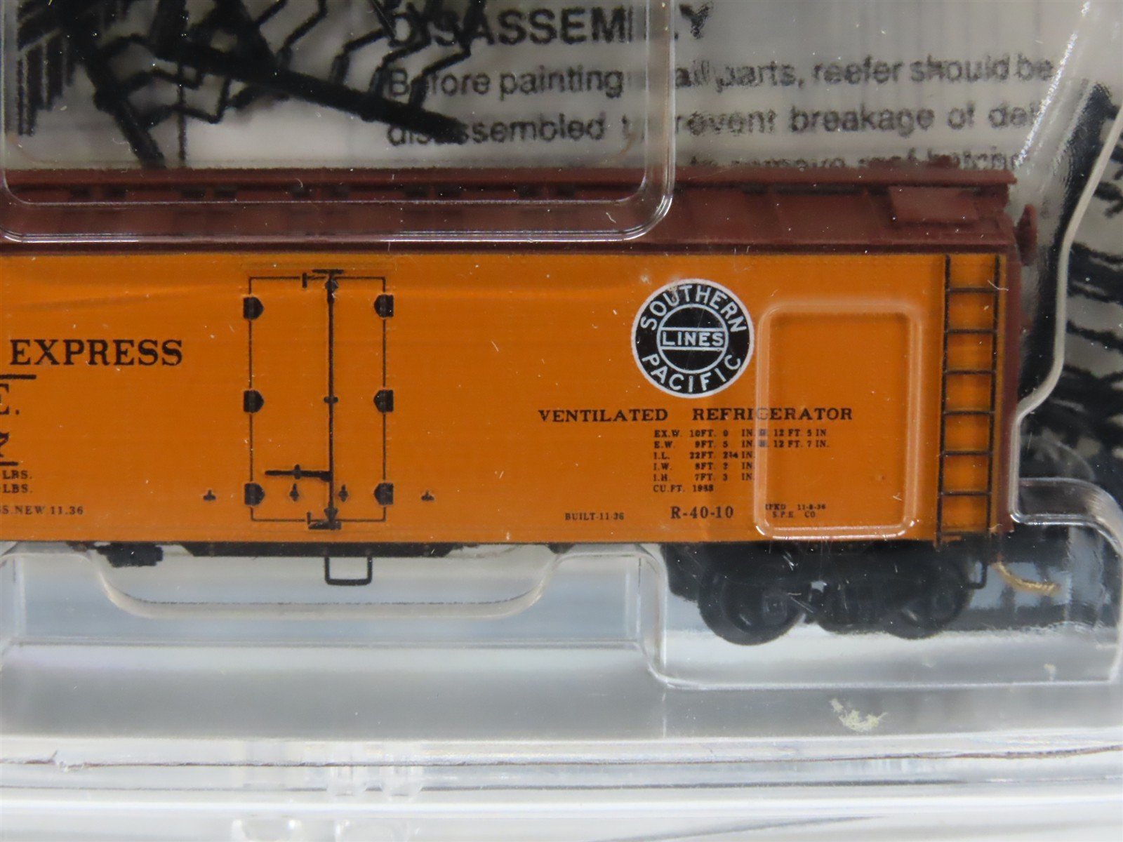 N Scale Micro-Trains MTL 59012 PFE Pacific Fruit Express 40' Reefers 3-Pack