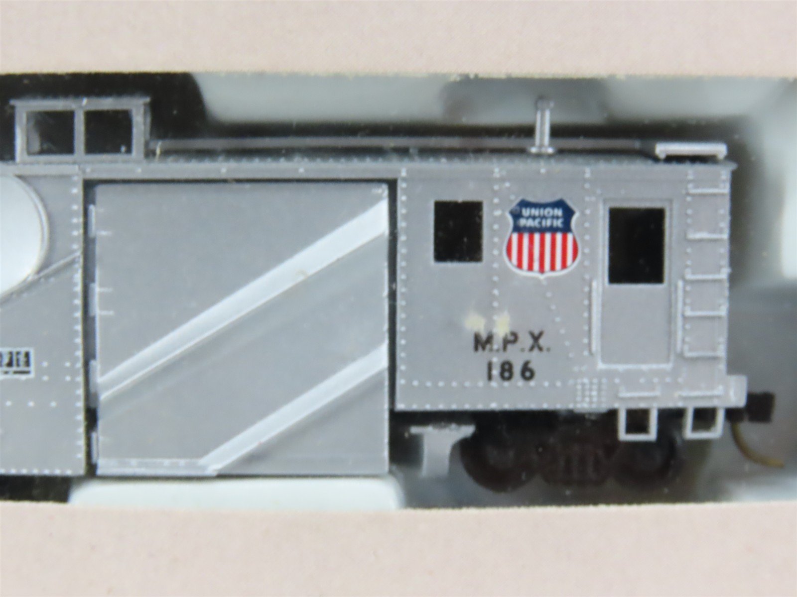 N Scale Walthers 932-8502 MPX UP Union Pacific Railroad Russell Snow Plow #186