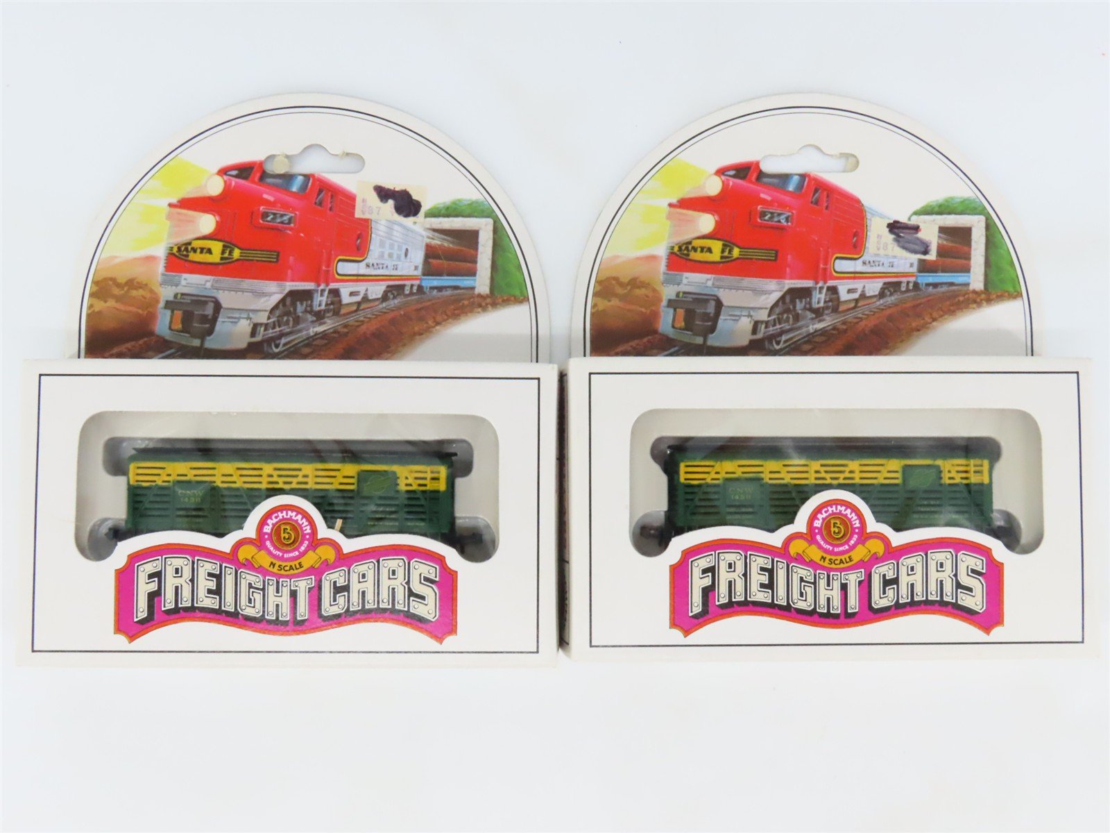 LOT of 2 N Scale Bachmann 53-1015-31 CNW Chicago Northwestern Stock Cars #14311
