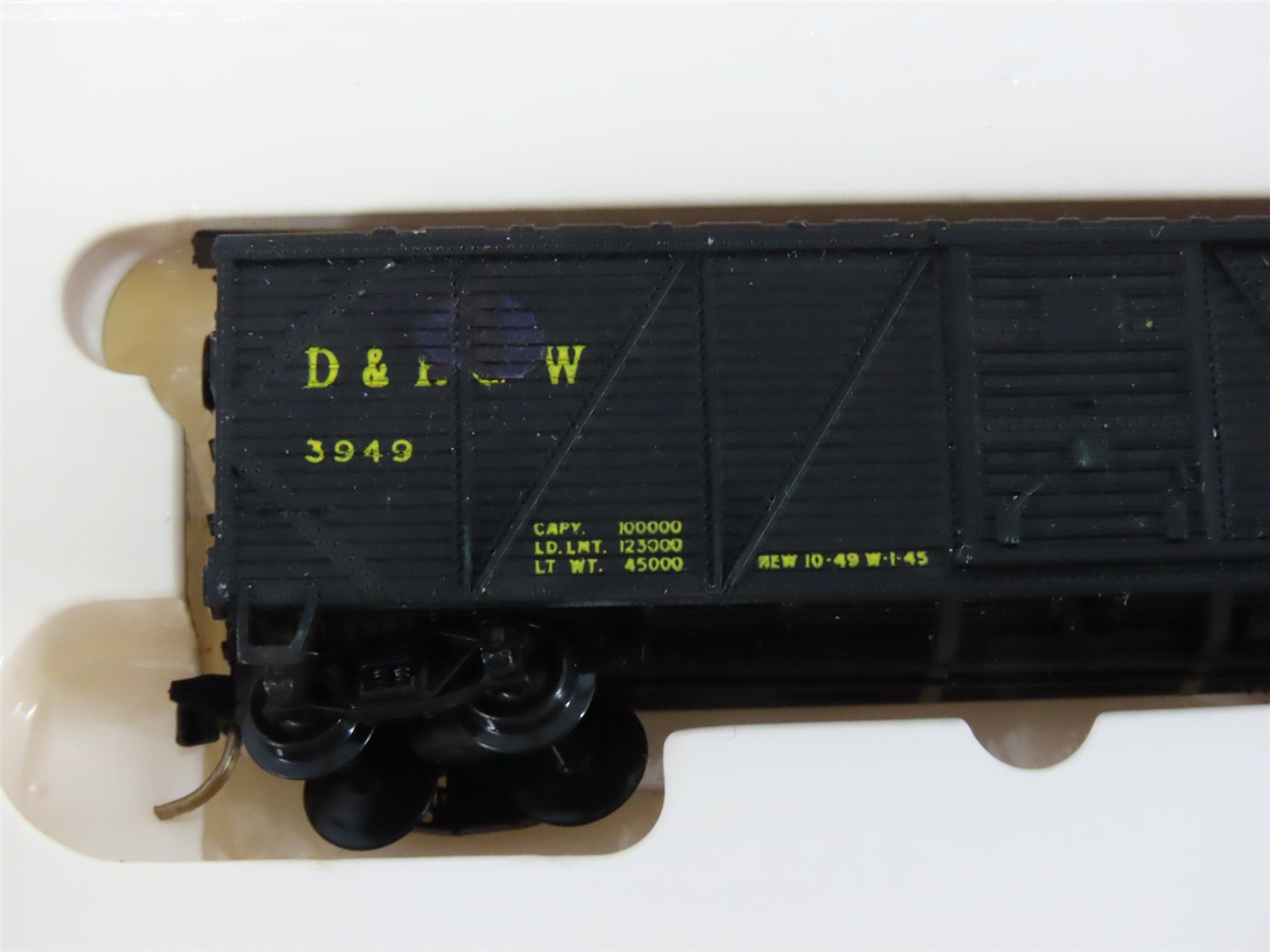 N Scale Bachmann 53-1000-69 D&RGW Rio Grande Railroad 41' Steel Box Car #3949