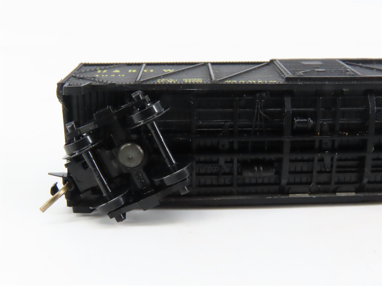 N Scale Bachmann 53-1000-69 D&RGW Rio Grande Railroad 41' Steel Box Car #3949
