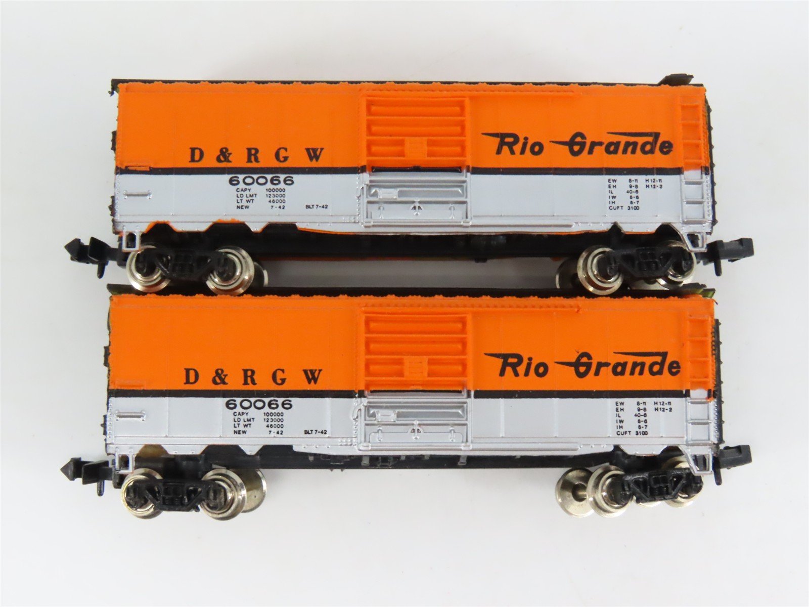 LOT of 2 N Scale Bachmann 53-1000-69 D&RGW Rio Grande 41' Steel Box Car #60066