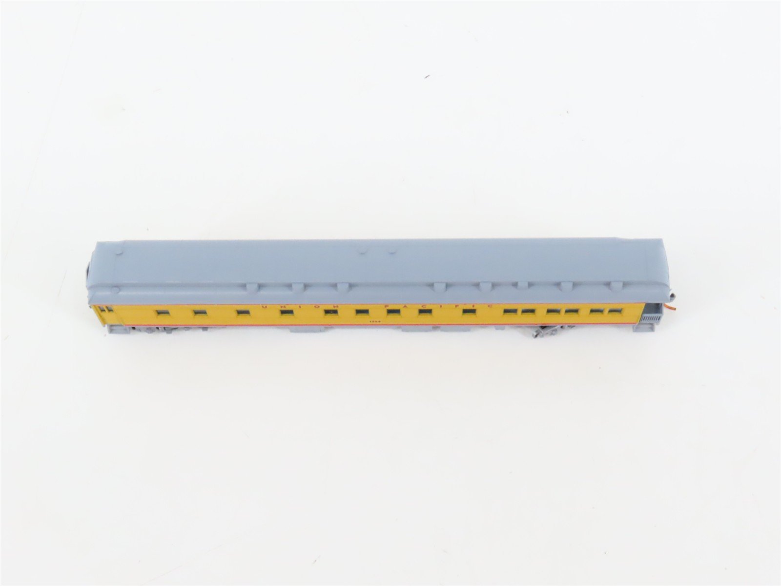 N Scale Micro-Trains MTL 14400060 UP Union Pacific Coach Passenger Car #1569