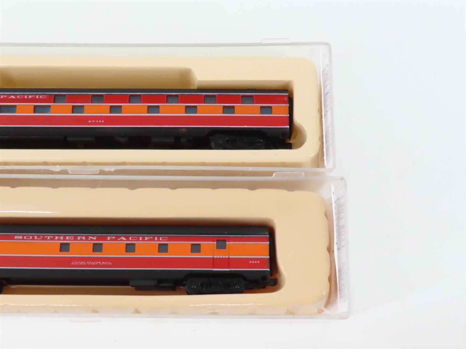 LOT of 6 N Scale Con-Cor SP Southern Pacific Baggage/Obs/Coach Passenger Cars