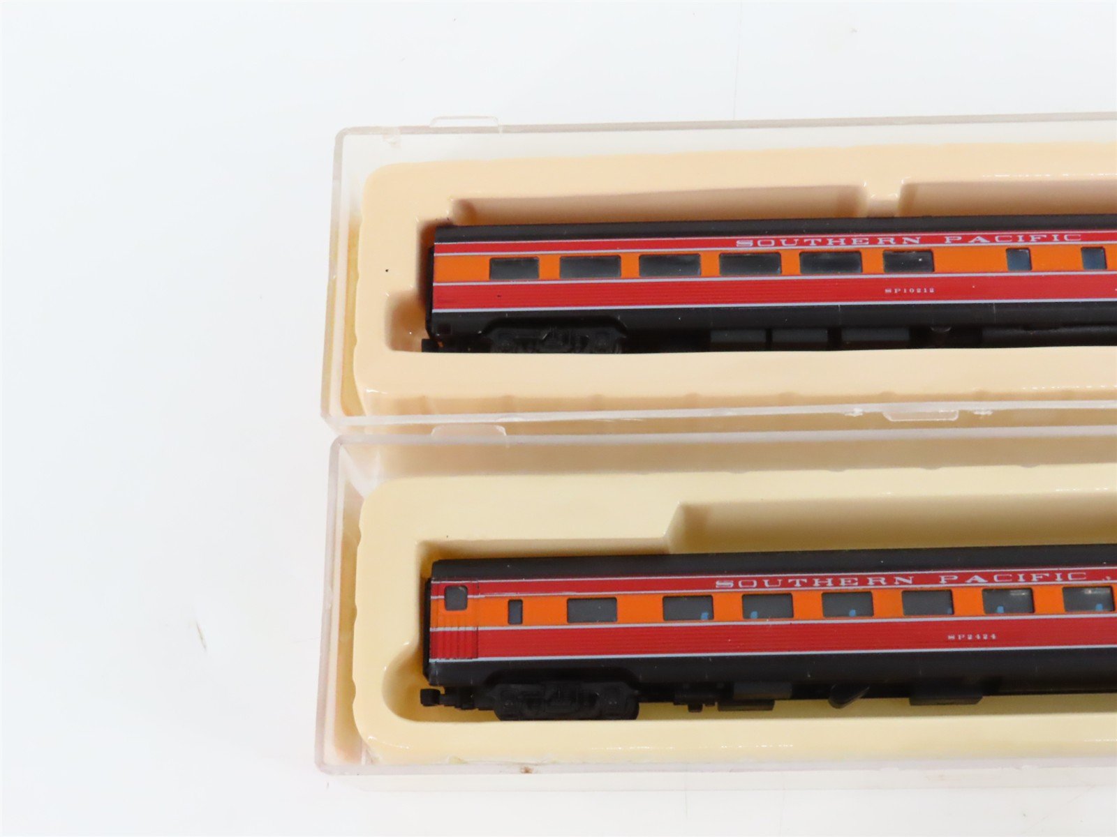 LOT of 6 N Scale Con-Cor SP Southern Pacific Baggage/Obs/Coach Passenger Cars
