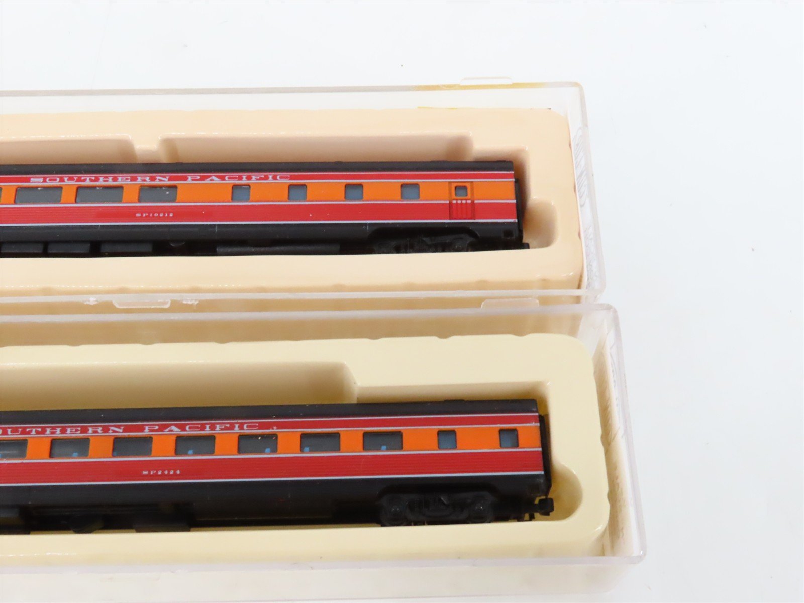 LOT of 6 N Scale Con-Cor SP Southern Pacific Baggage/Obs/Coach Passenger Cars