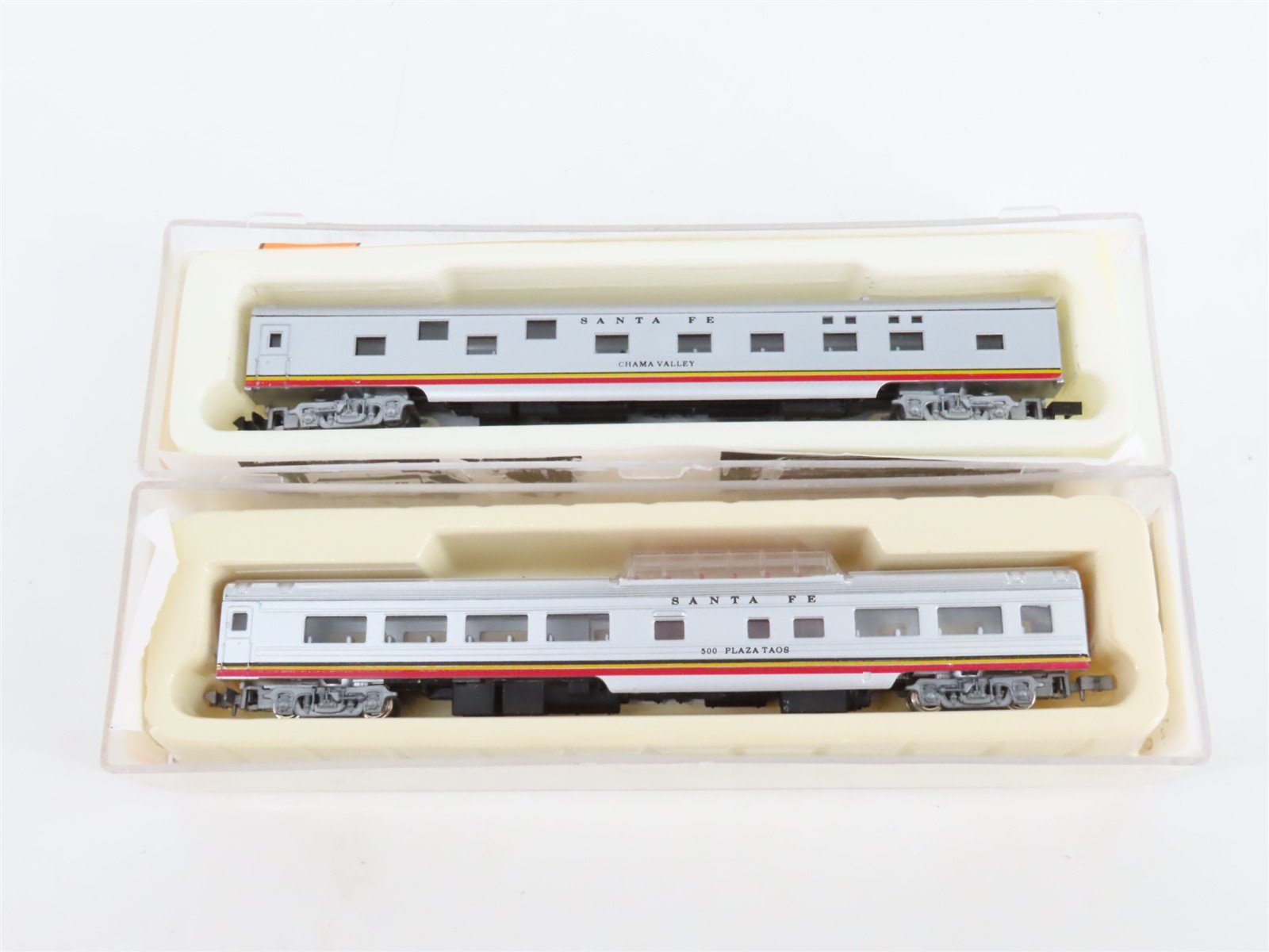 LOT of 9 N Scale Con-Cor ATSF Santa Fe Baggage/Dome/Obs/Coach Passenger Cars