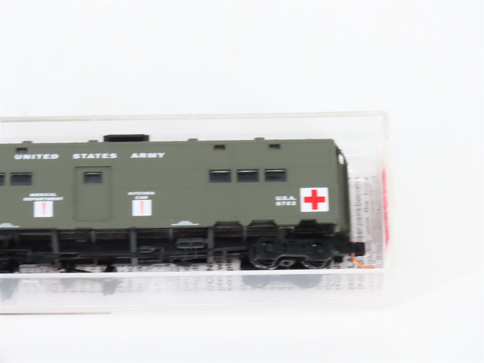 N Scale Micro-Trains MTL 118020 USA Army Troop Sleeper Passenger Car #8762