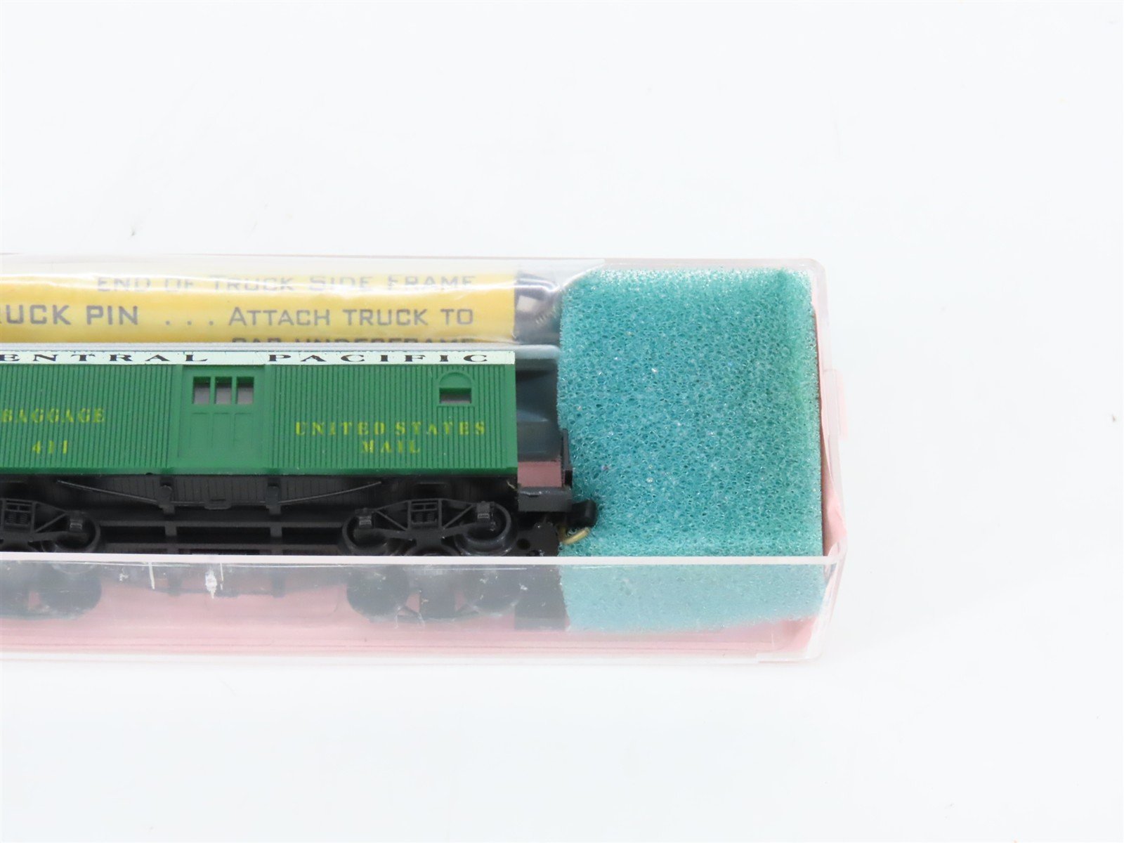 N Roundhouse 8563 CP Central Pacific 34' Overton Baggage Passenger Car #411