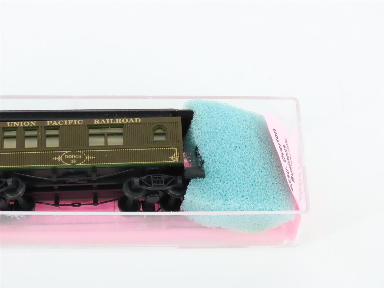 N Roundhouse 8550 UP Union Pacific 34' Overton Business Passenger Car Dodge B