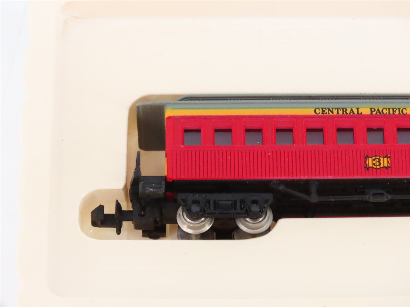 N Scale Bachmann 53-1056-24 CP Central Pacific Old Time Coach Passenger Car