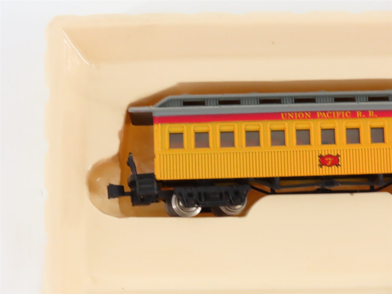N Scale Bachmann 5572 UP Union Pacific 47' Old Time Coach Passenger Car