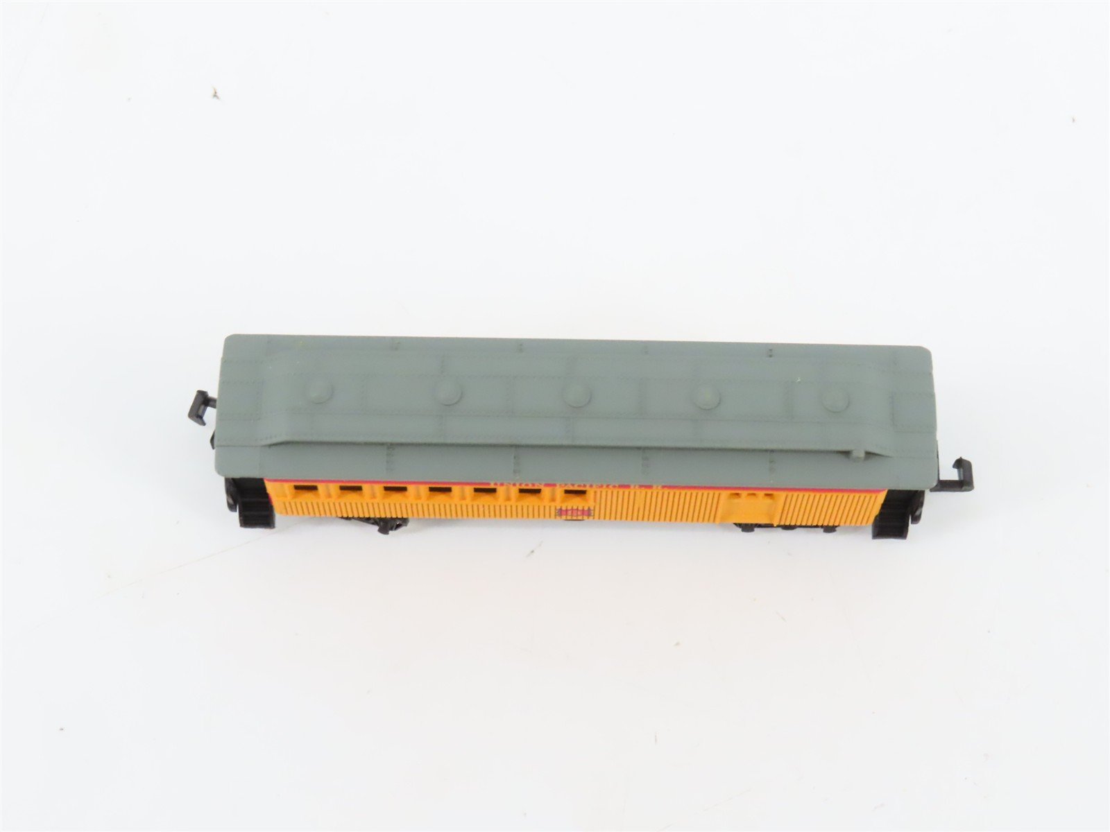 N Scale Bachmann 53-1055-01 UP Union Pacific Old Time Combine Passenger Car