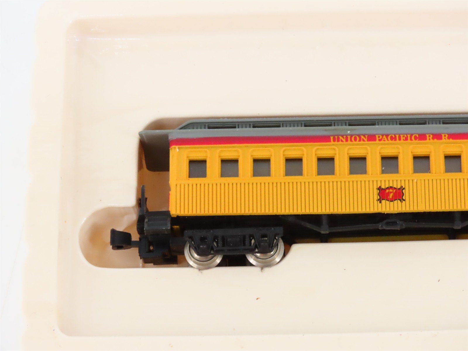 N Scale Bachmann 53-1056-01 UP Union Pacific Old Time Combine Passenger Car