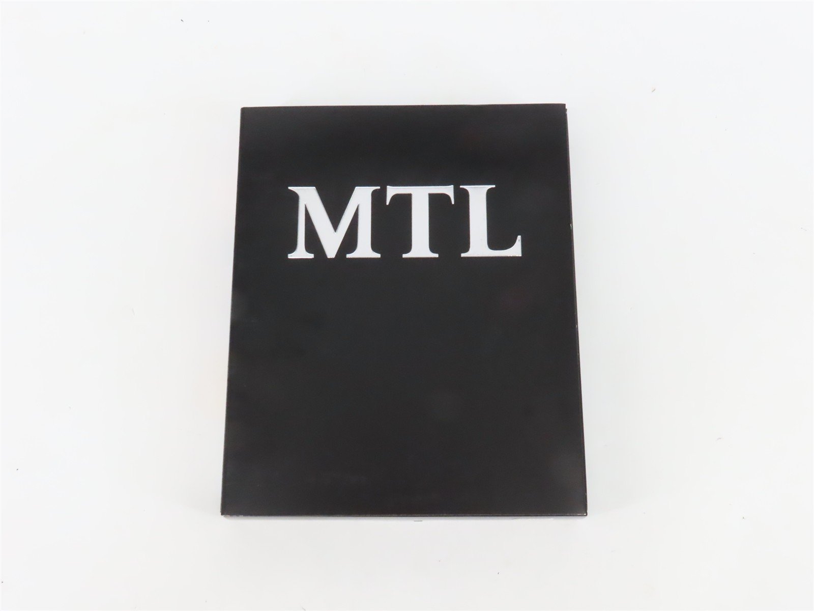 N Scale Micro-Trains MTL 99321140 Veteran's Tribute Passenger 5-Car Set