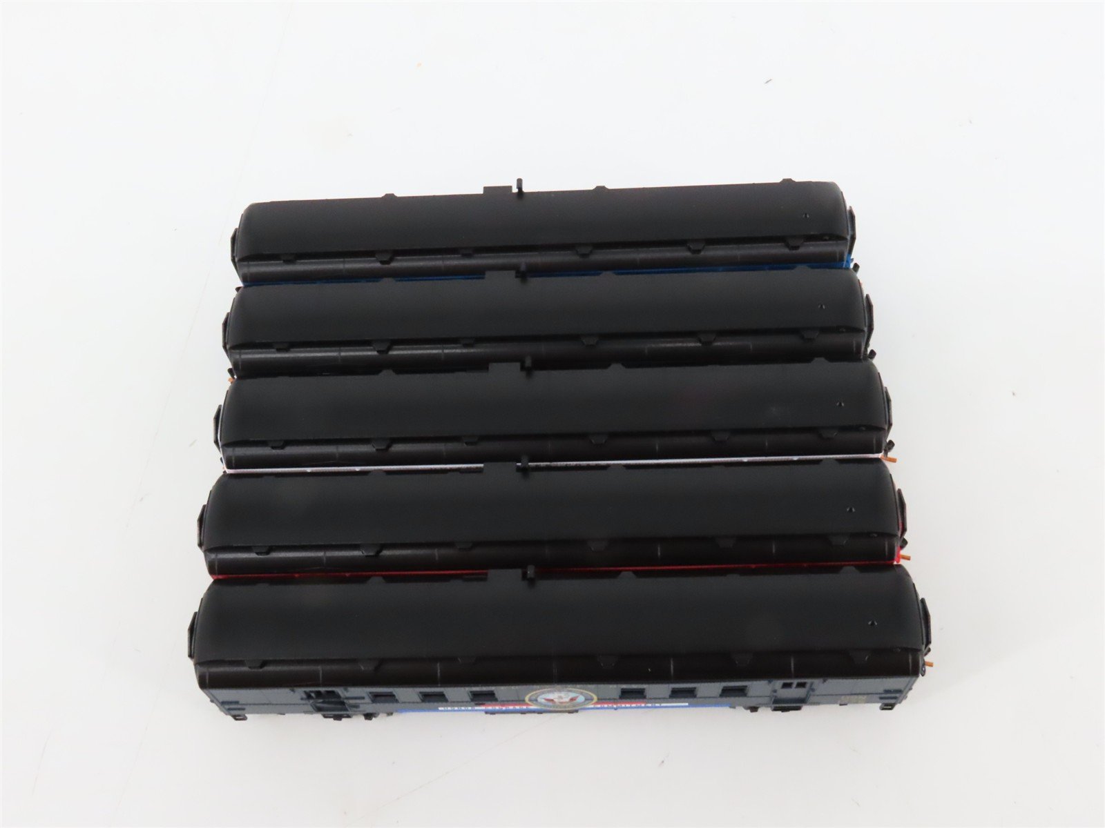 N Scale Micro-Trains MTL 99321140 Veteran's Tribute Passenger 5-Car Set