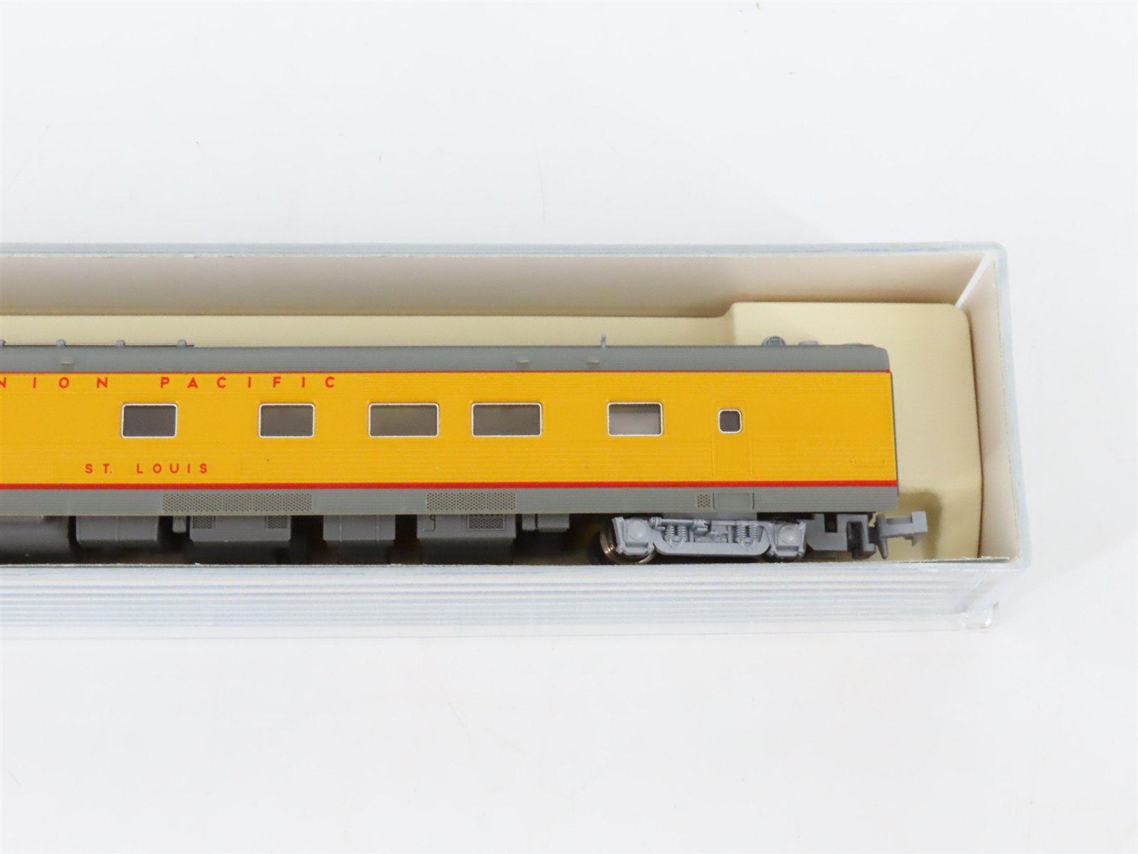 N Scale Kato 156-0814 UP Union Pacific Business Passenger Car 