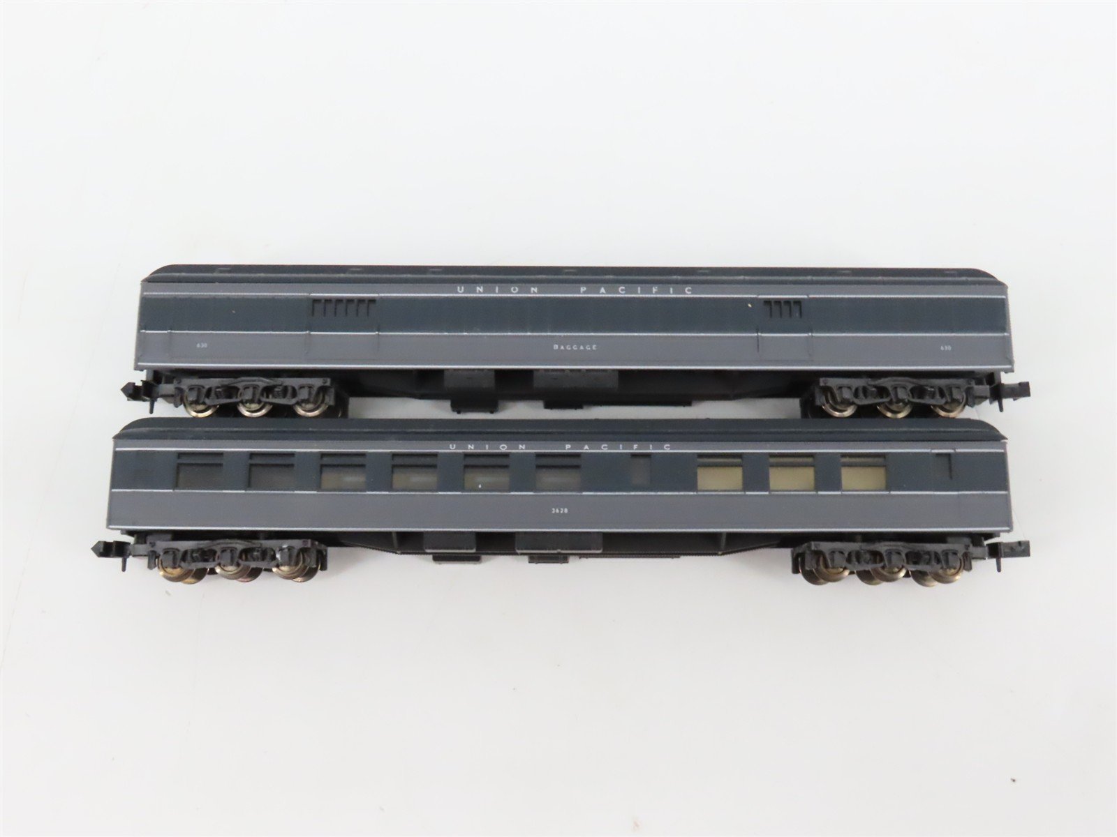 N Scale Con-Cor UP Union Pacific Hvywt Coach/Baggage Passenger 6-Car Set