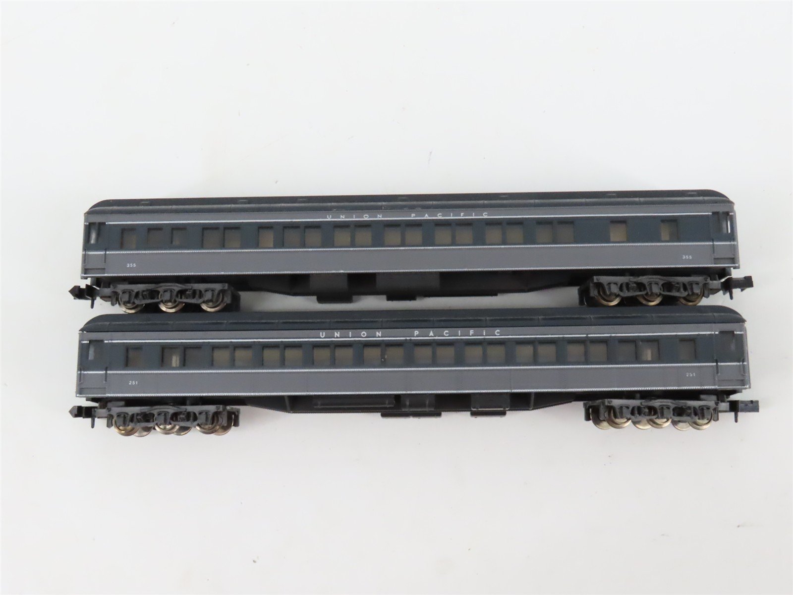 N Scale Con-Cor UP Union Pacific Hvywt Coach/Baggage Passenger 6-Car Set