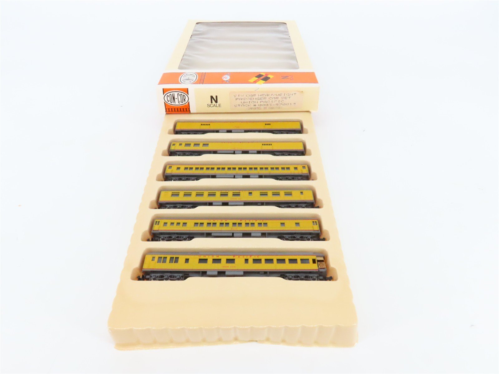 N Scale Con-Cor 0003-570013 UP Union Pacific Heavyweight Passenger 6-Car Set