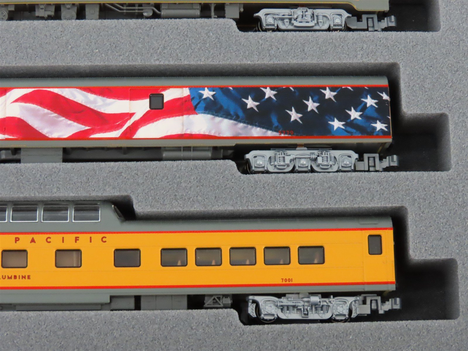 N Scale Kato 106-086 UP Union Pacific Excursion Passenger 7-Car Set